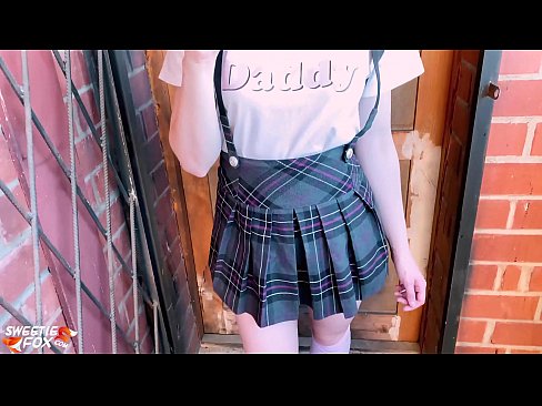 ❤️ Školáčka jej hlboko vysaje penis a namiesto vyučovania šuká. ❌ Porno na nás ❤